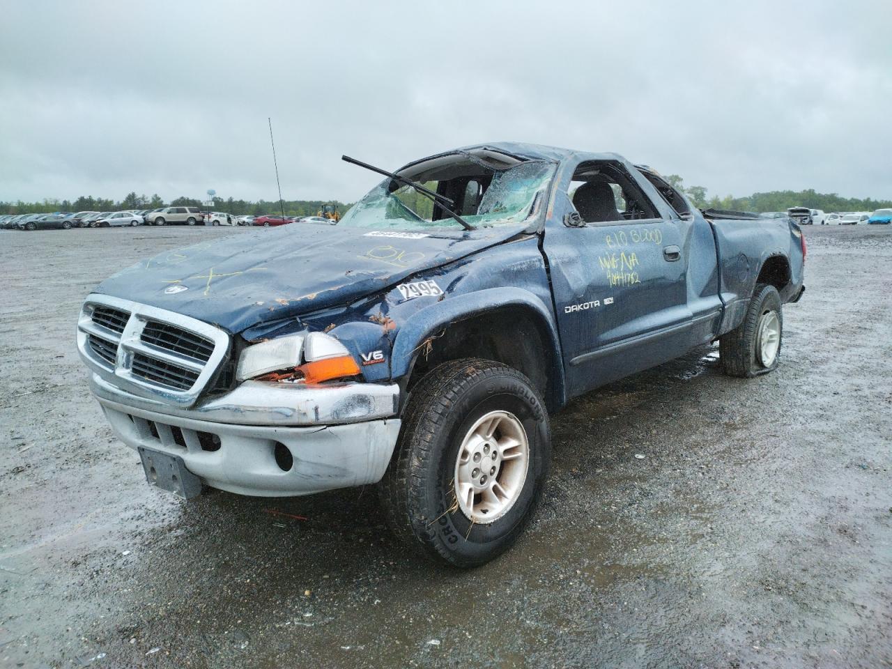 Photo 2 from auction – 2000 DODGE DAKOTA with VIN 1B7GG22X2YS532995