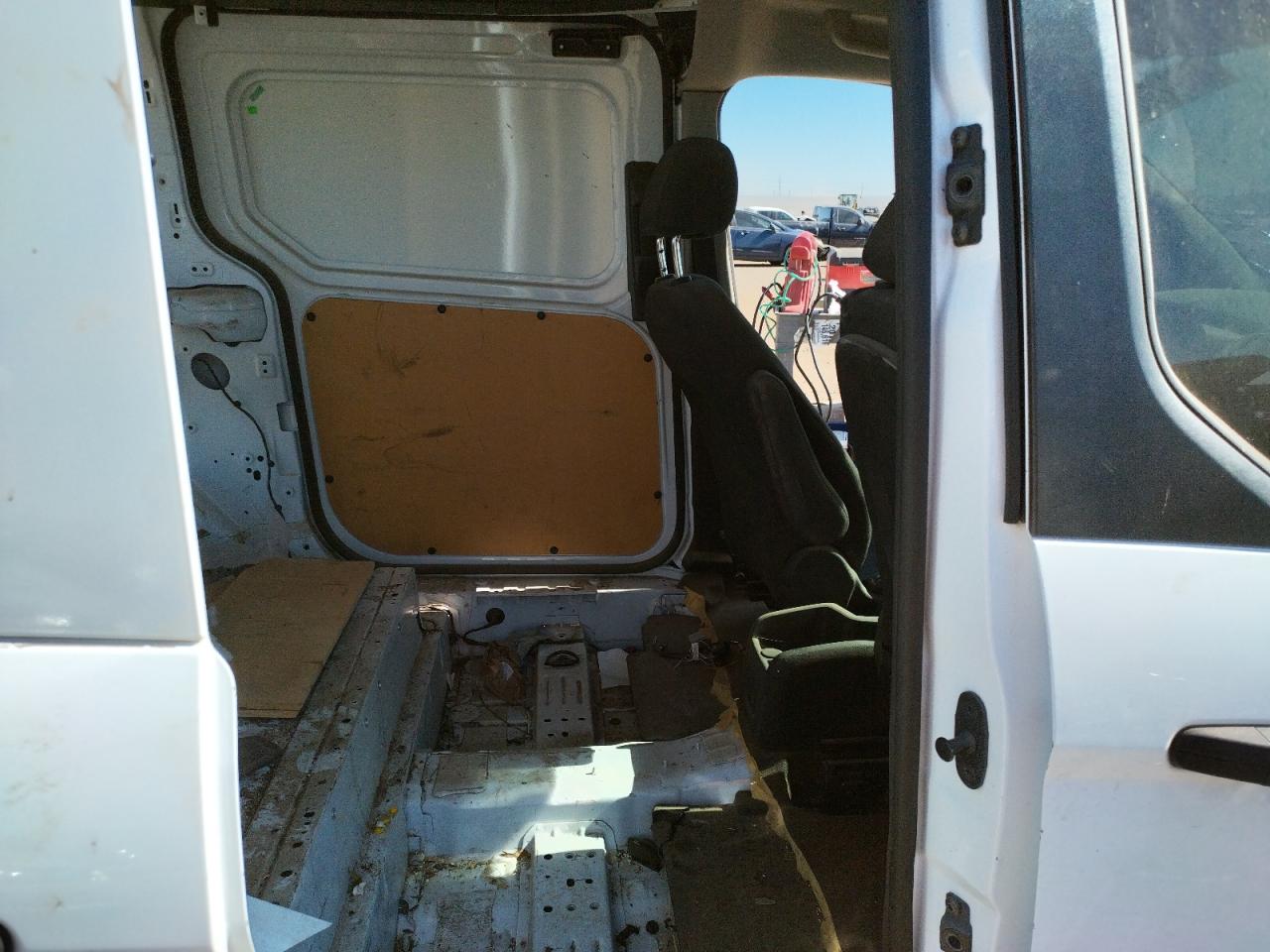 Photo 6 from auction – 2015 FORD TRANSIT CO with VIN NM0LS7E77F1205367