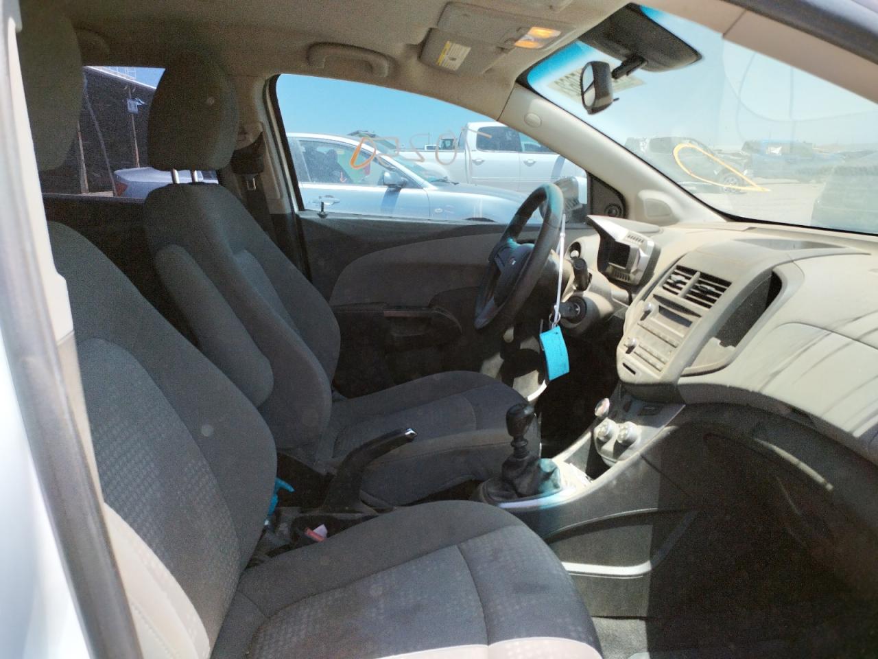 Photo 5 from auction – 2013 CHEVROLET SONIC LS with VIN 1G1JB5SG4D4149721