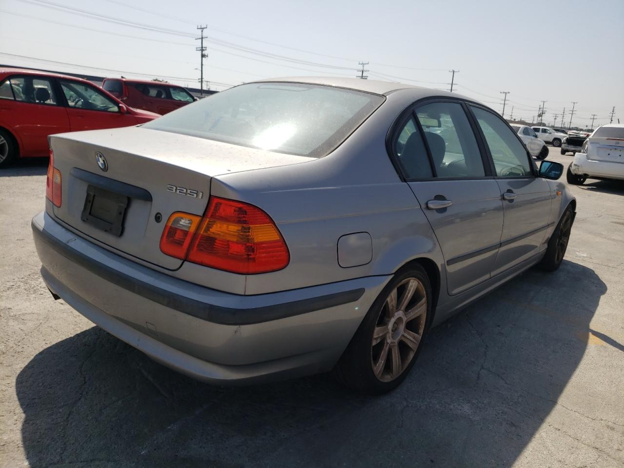 Photo 4 from auction – 2003 BMW 325 I with VIN WBAET37423NJ36190