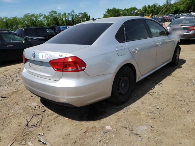 Photo 4 from auction – 2015 VOLKSWAGEN PASSAT S with VIN 1VWAT7A38FC076258