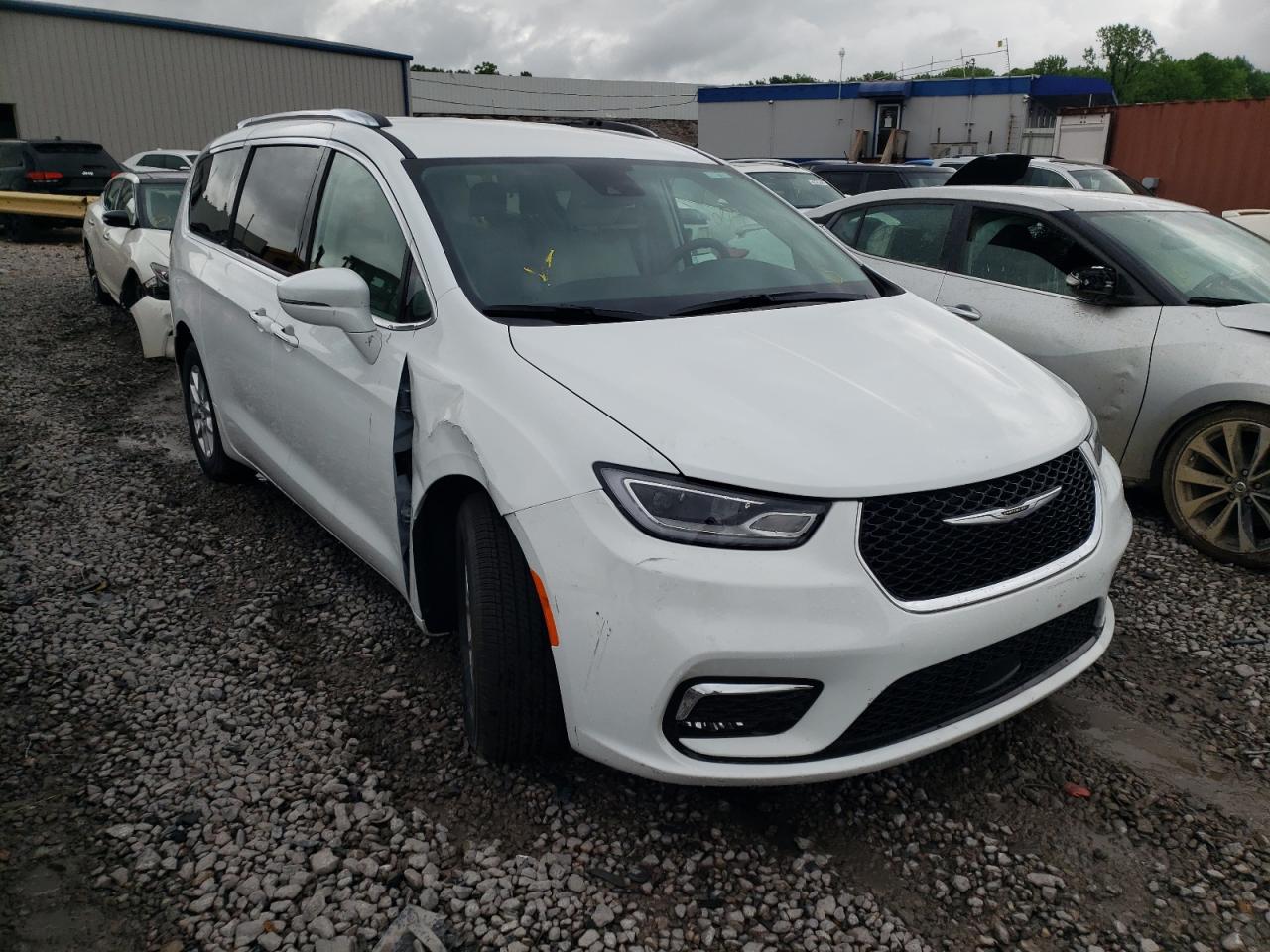 CHRYSLER PACIFICA T 2021 with VIN 2C4RC1BGXMR600597 - Photo from auction