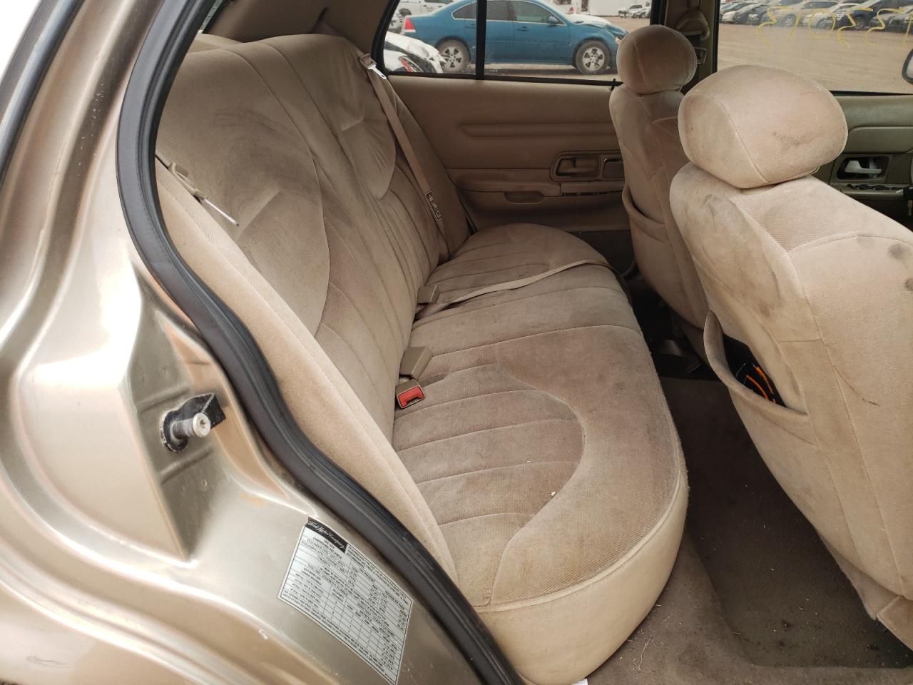 Photo 6 from auction – 2002 FORD CROWN VICT with VIN 2FAFP73W22X111383