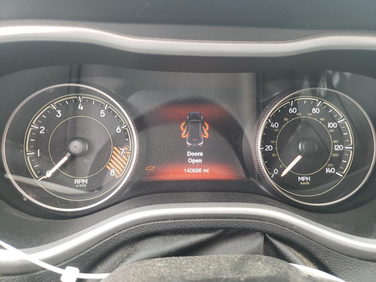 Photo 8 from auction – 2014 JEEP CHEROKEE T with VIN 1C4PJMBS0EW273512