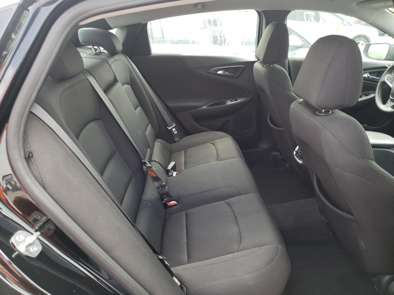 Photo 6 from auction – 2020 CHEVROLET MALIBU LT with VIN 1G1ZD5ST6LF061508