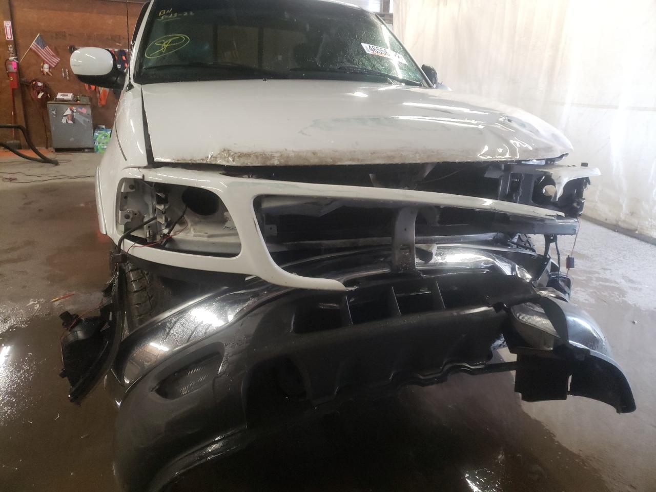 Photo 9 from auction – 2002 FORD F150 with VIN 1FTRX18L92NB51786