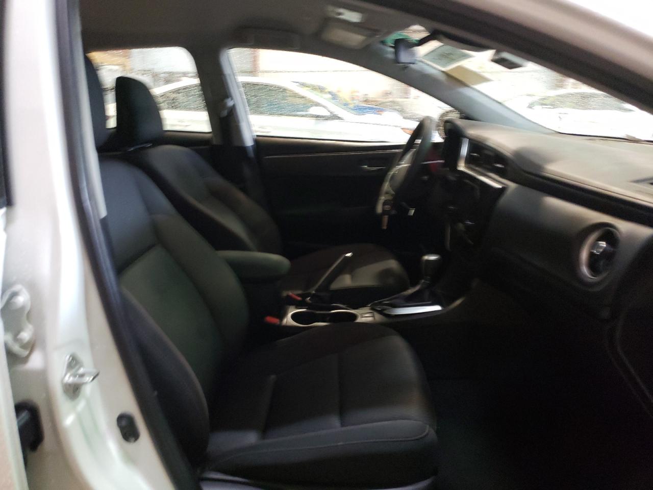 Photo 5 from auction – 2019 TOYOTA COROLLA L with VIN 5YFBURHE2KP885117