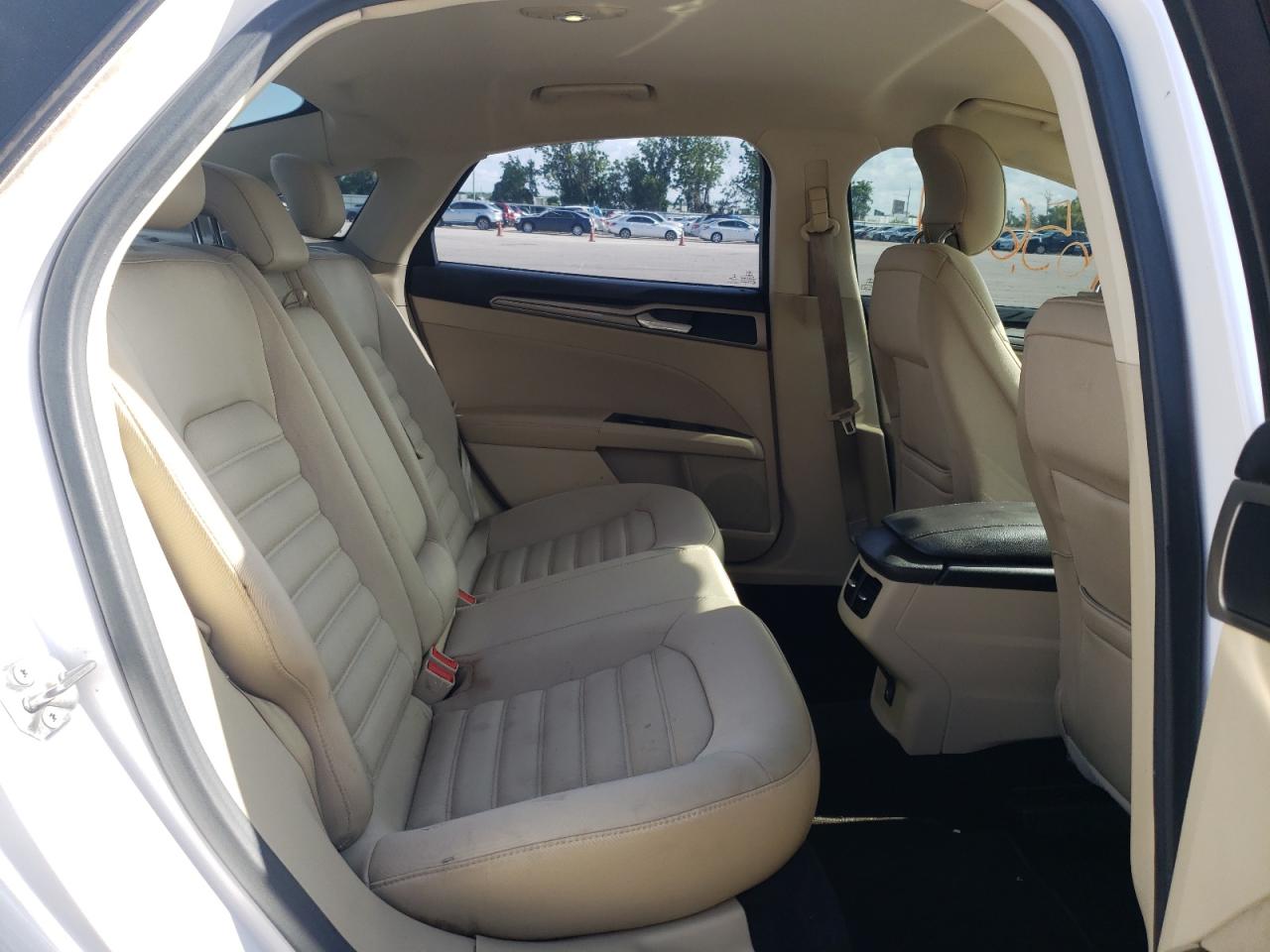 Photo 6 from auction – 2013 FORD FUSION SE with VIN 3FA6P0H75DR317615