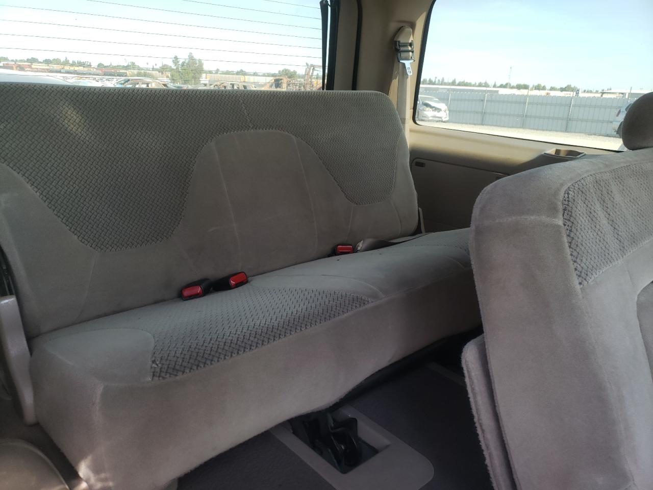 Photo 20 from auction – 2000 FORD EXPEDITION with VIN 1FMRU1565YLB89958