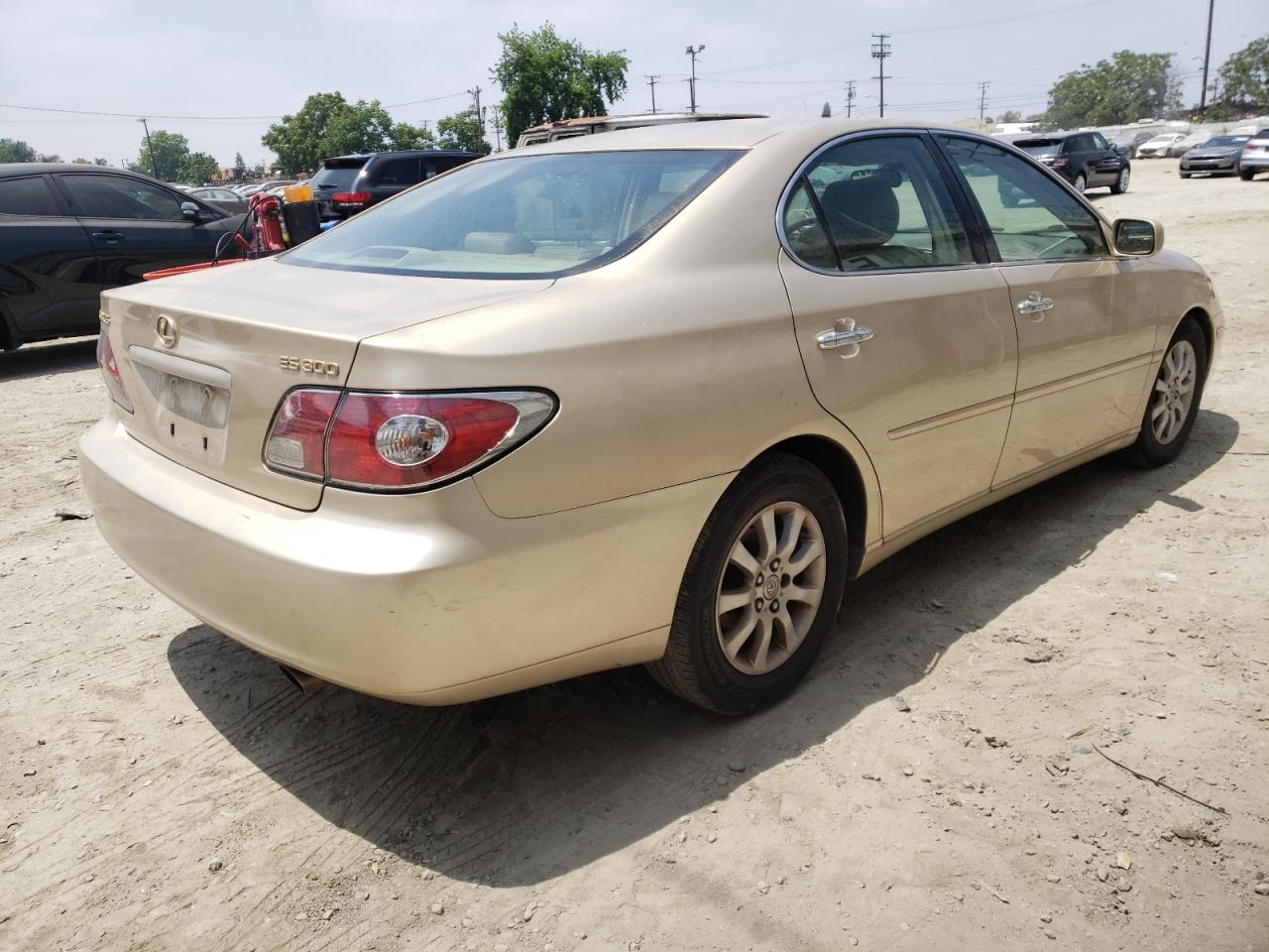 Photo 4 from auction – 2003 LEXUS ES 300 with VIN JTHBF30G535040408
