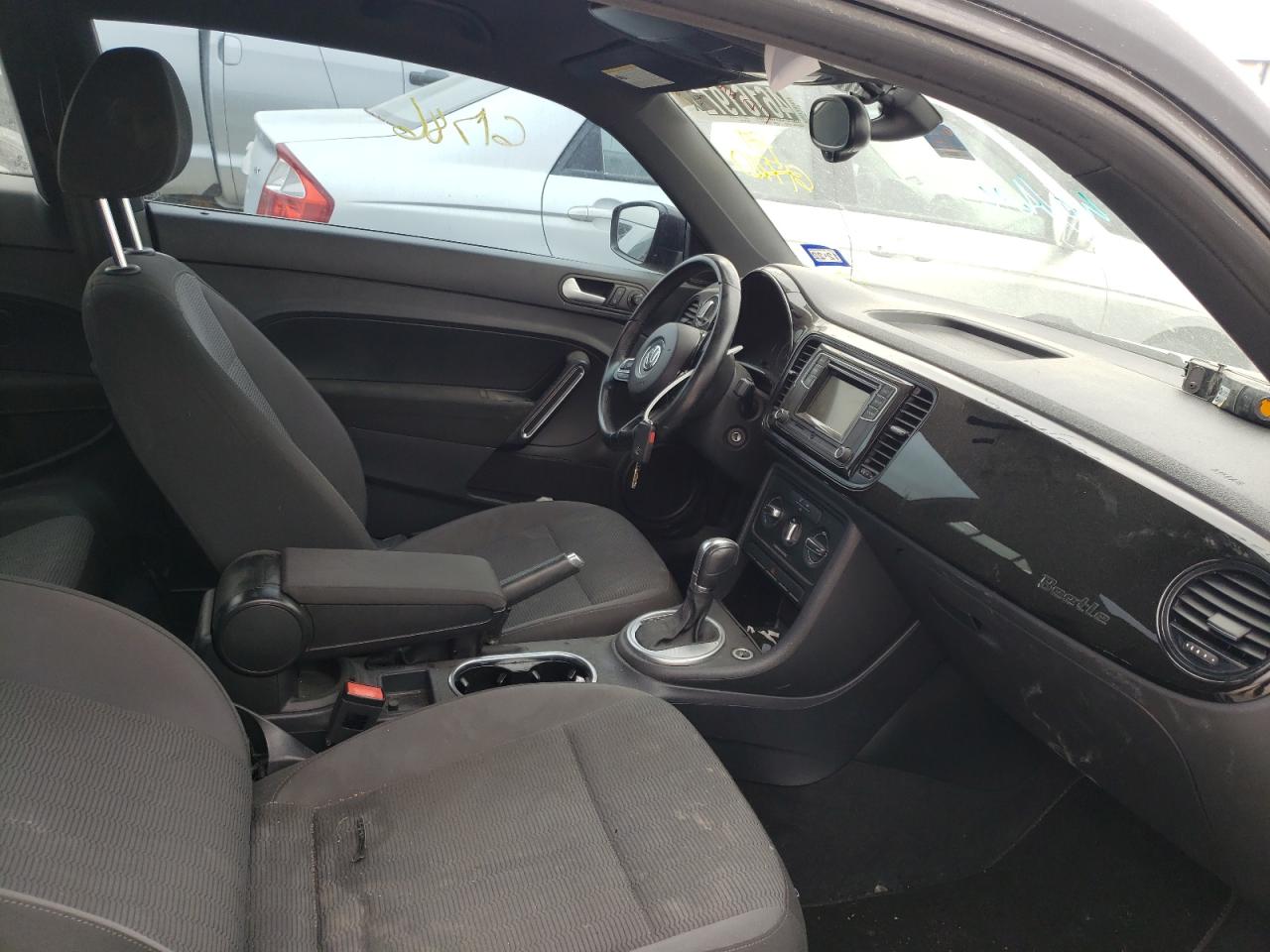 Photo 5 from auction – 2016 VOLKSWAGEN BEETLE 1.8 with VIN 3VWF07AT2GM617710