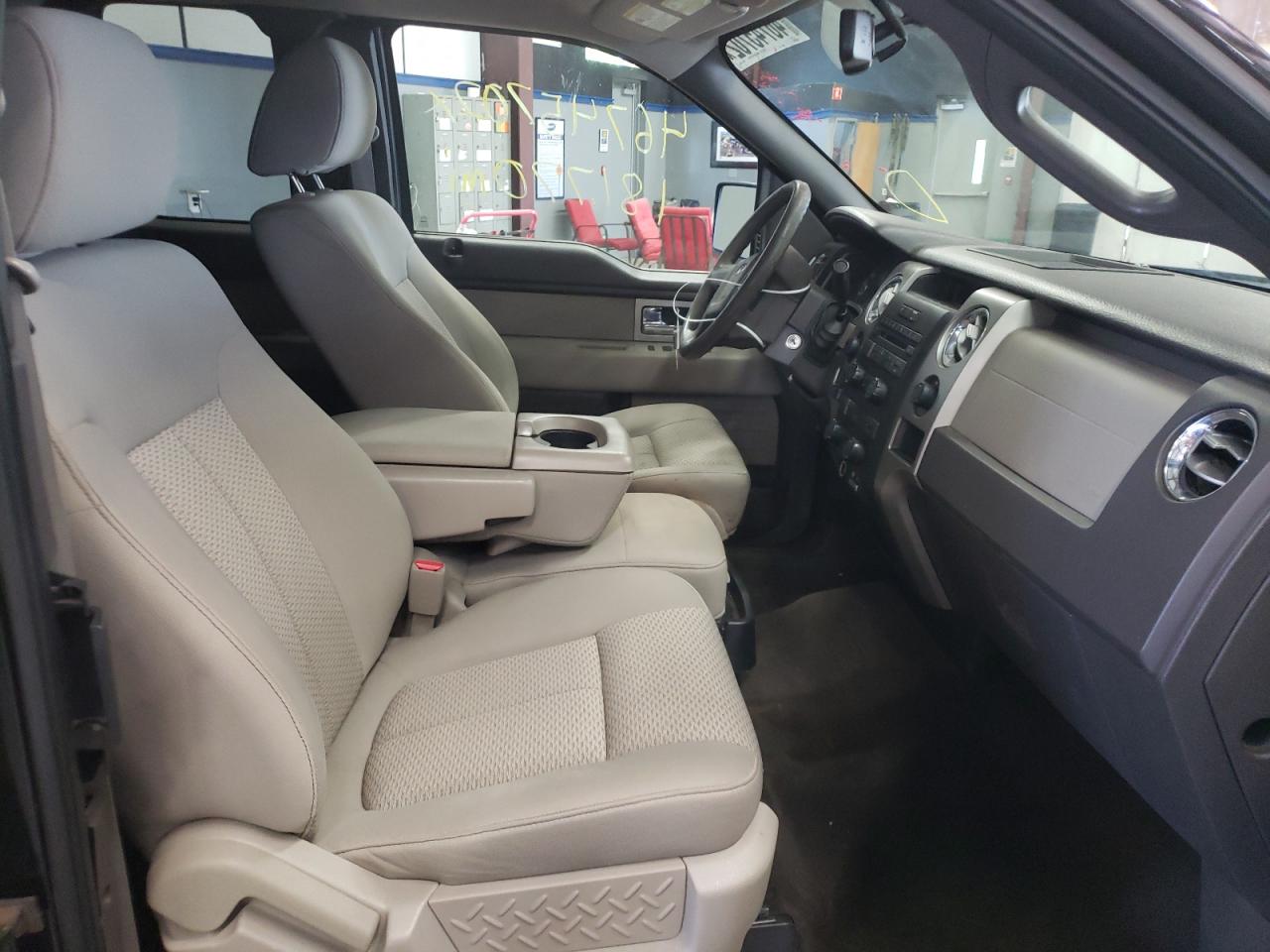 Photo 19 from auction – 2010 FORD F150 SUPER with VIN 1FTEX1E82AFA71530