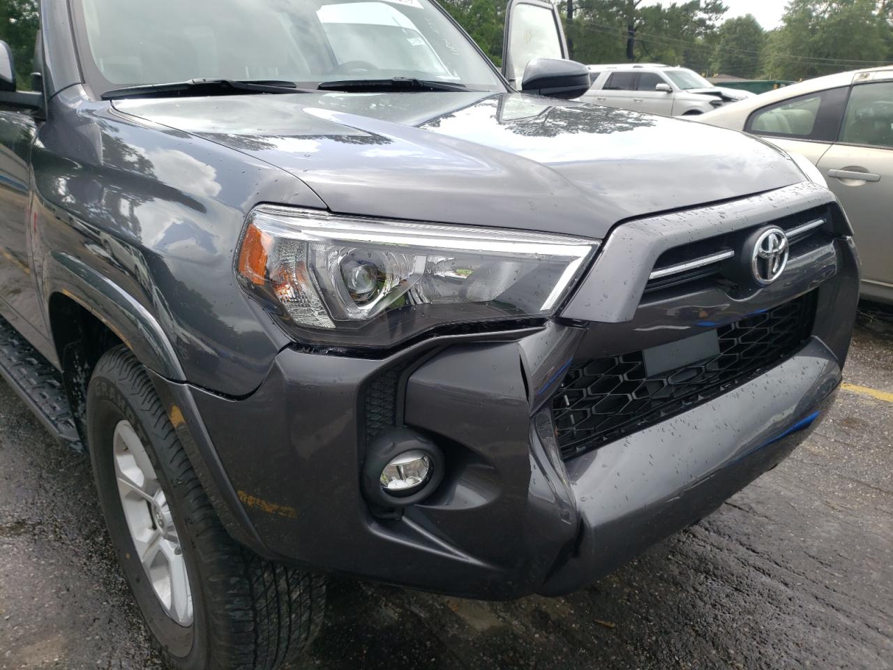 Photo 9 from auction – 2022 TOYOTA 4RUNNER SR with VIN JTEMU5JR3N6016919