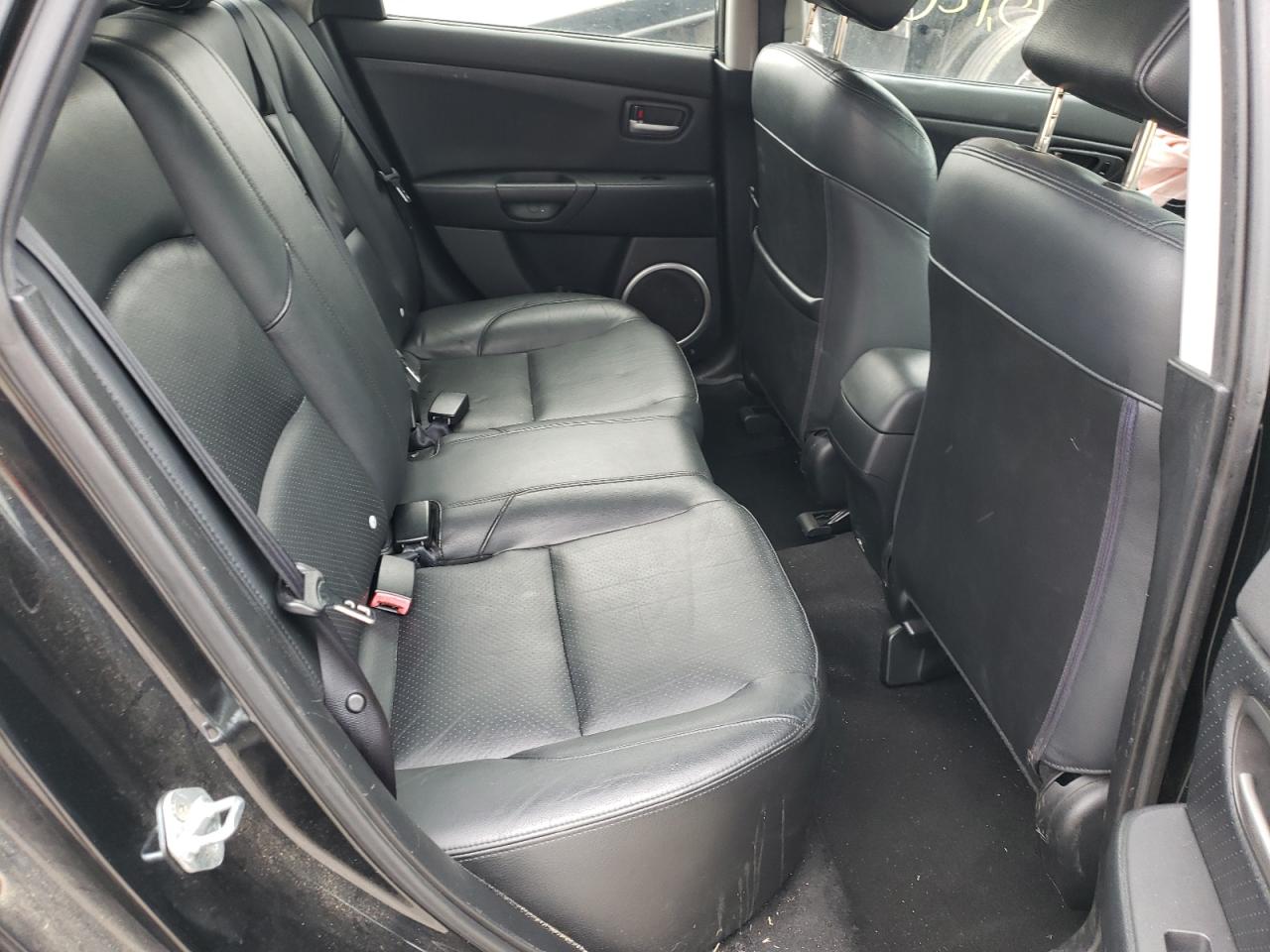 Photo 6 from auction – 2004 MAZDA 3 HATCHBAC with VIN JM1BK343X41150965