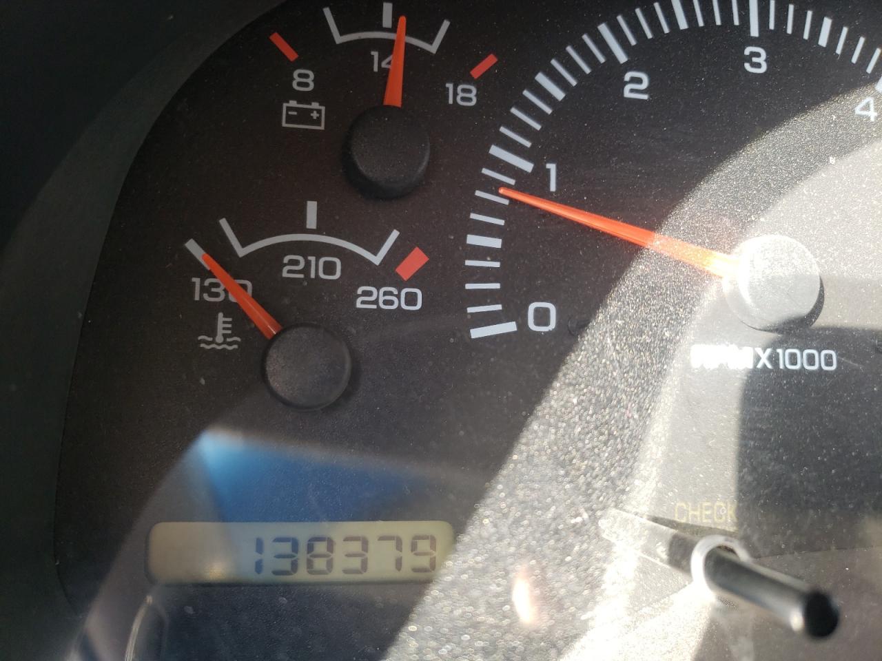 صورة رقم 8 من المزاد - 1998 DODGE RAM 2500 مع VIN 1B7KF23W7WJ240765