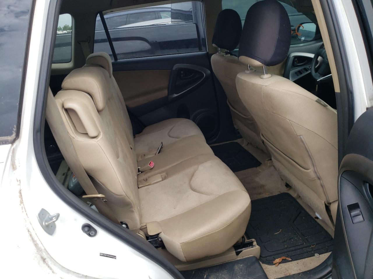 Photo 6 from auction – 2010 TOYOTA RAV4 with VIN JTMZF4DV6A5027646