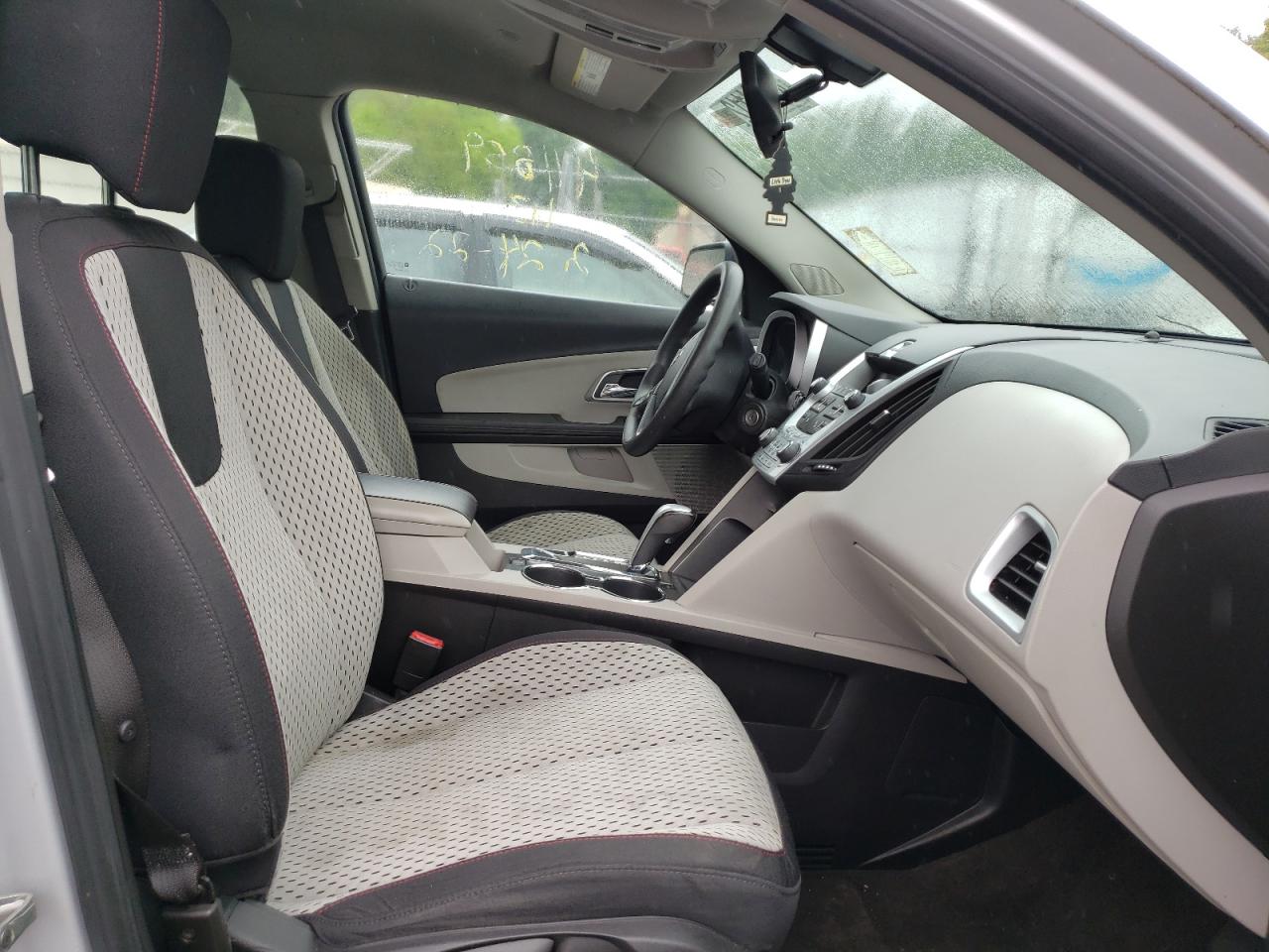 Photo 5 from auction – 2010 CHEVROLET EQUINOX LS with VIN 2CNFLCEW4A6383753