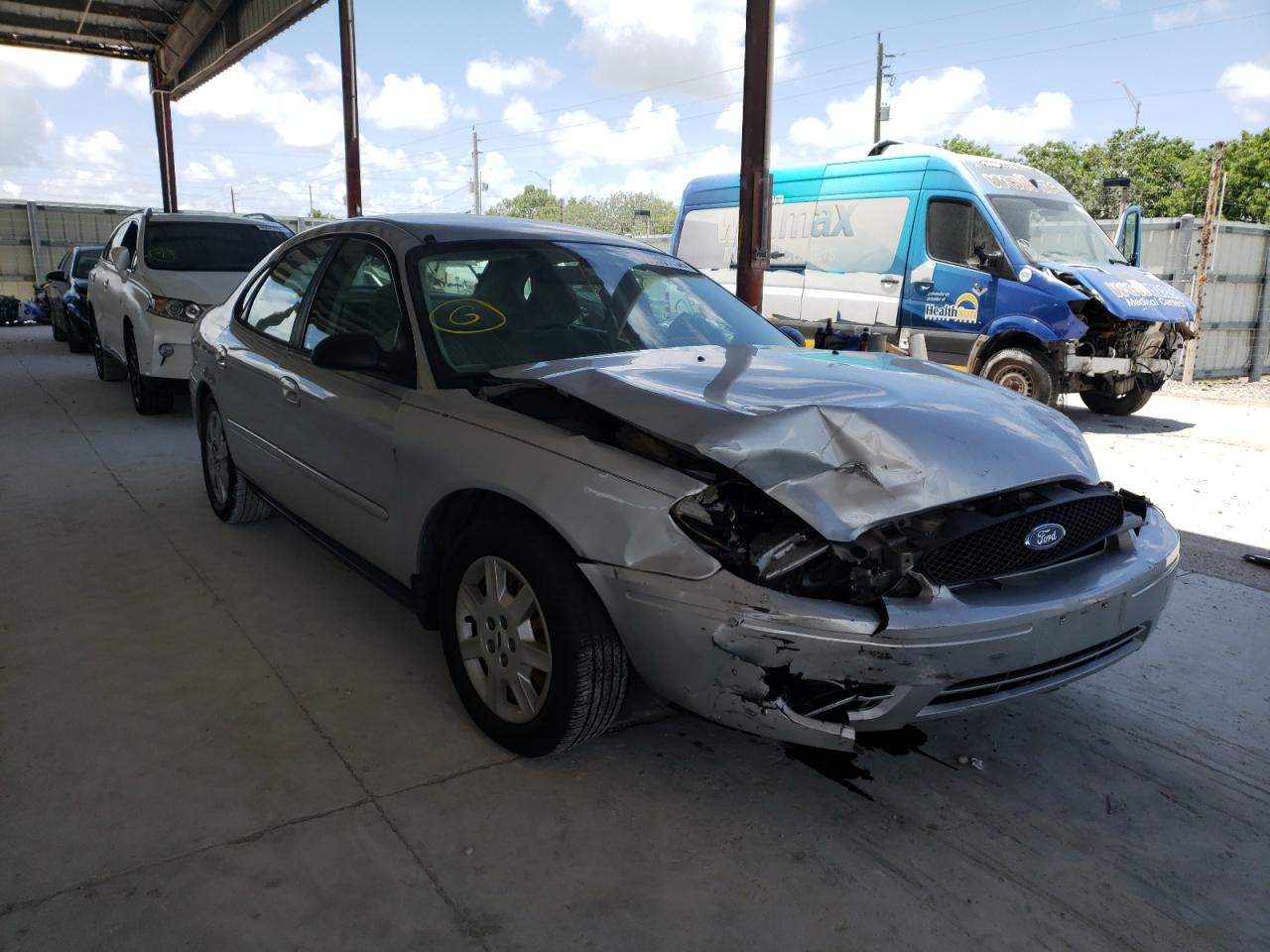 FORD TAURUS SE 2006 con VIN 1FAFP53U26A128685 - Foto de la subasta