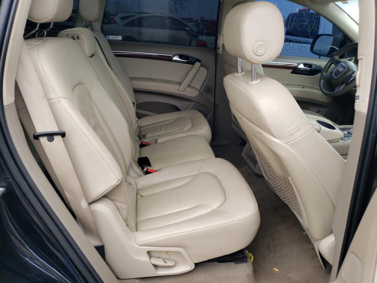 Photo 6 from auction – 2010 AUDI Q7 TDI with VIN WA1LMAFE4AD006463