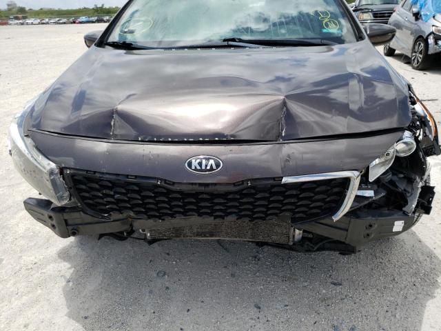 Photo 9 from auction – 2017 KIA FORTE LX with VIN 3KPFK4A72HE104015