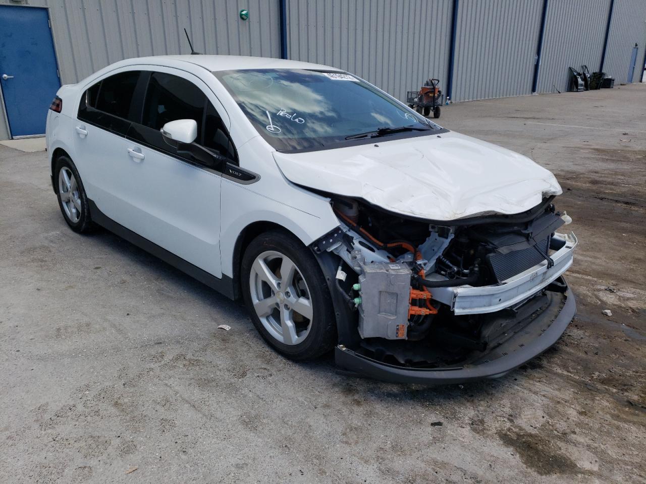 CHEVROLET VOLT 2014 مع رقم تعريف المركبة 1G1RA6E4XEU130749 - صورة من المزاد