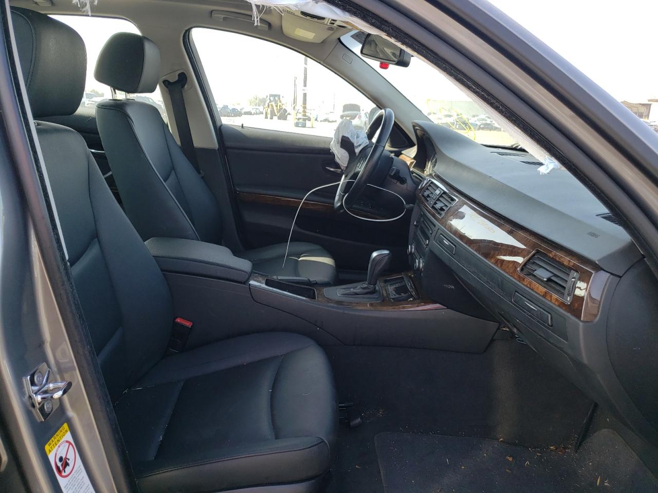 Photo 19 from auction – 2009 BMW 328 I SULE with VIN WBAPH535X9A436533