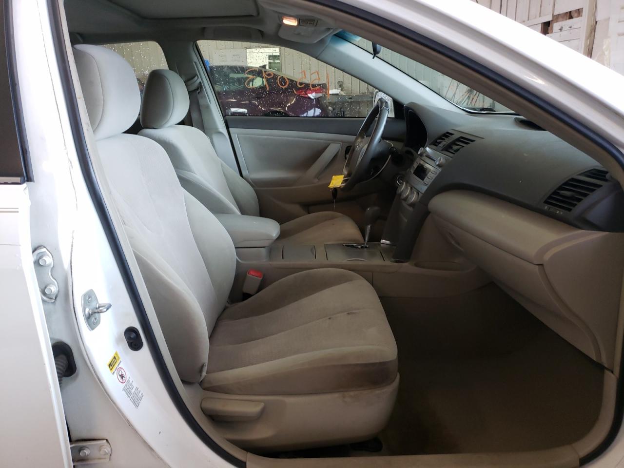Photo 5 from auction – 2011 TOYOTA CAMRY BASE with VIN 4T4BF3EK1BR201356