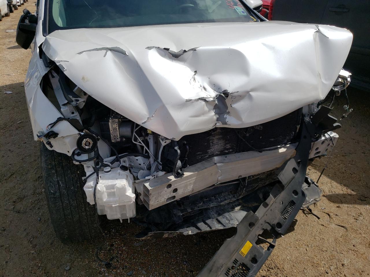 Photo 9 from auction – 2016 TOYOTA HIGHLANDER with VIN 5TDKKRFH0GS176705
