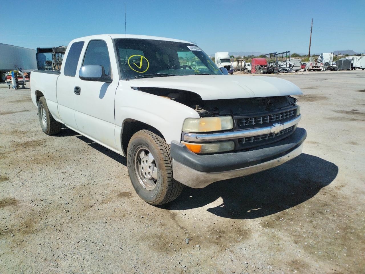 CHEVROLET SILVERADO 2002 with VIN 2GCEC19V421420272 - Photo from auction