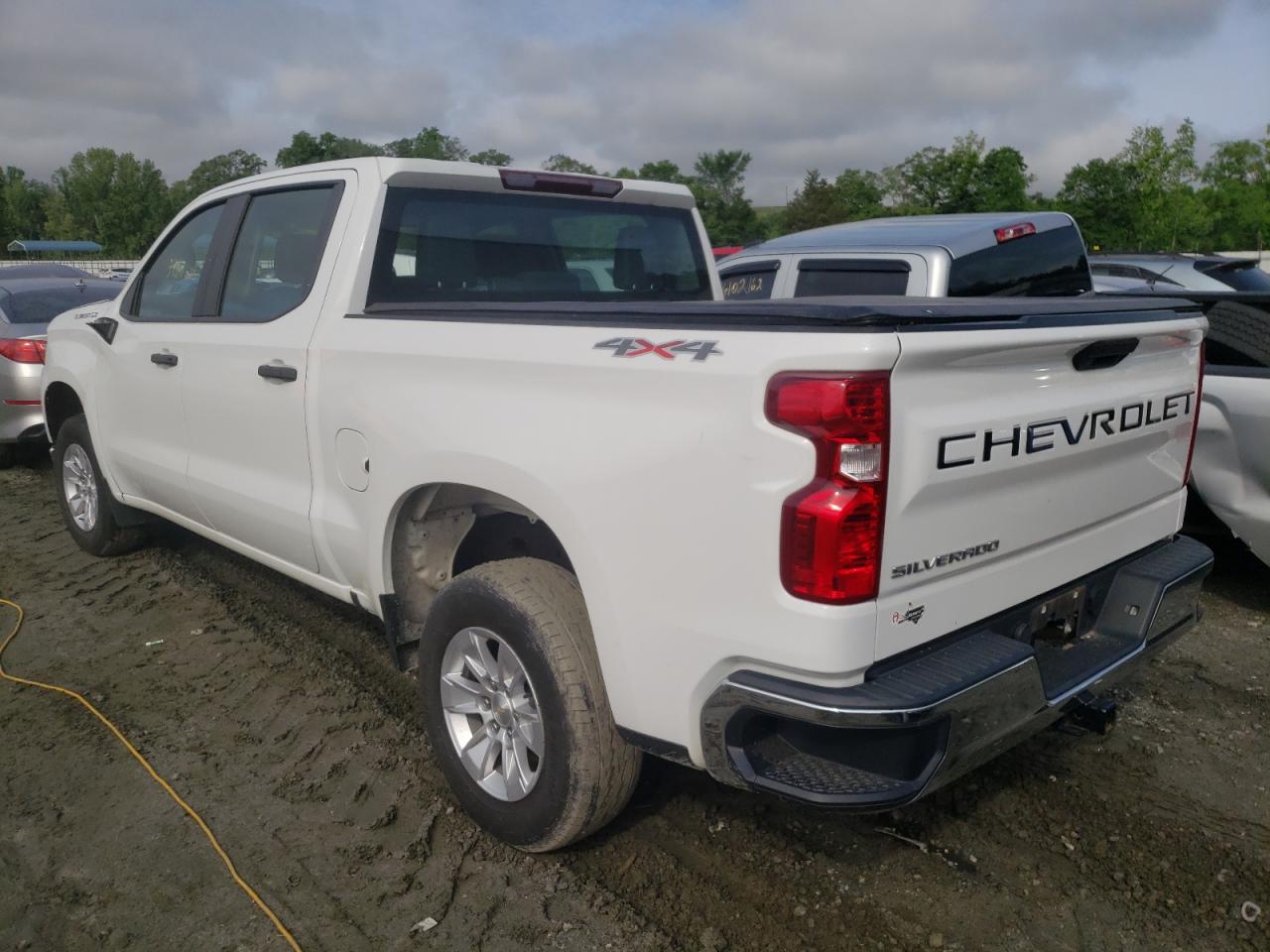 Photo 3 from auction – 2019 CHEVROLET SILVERADO with VIN 3GCPYAEH7KG190311