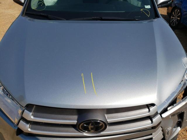 Photo 7 from auction – 2018 TOYOTA HIGHLANDER with VIN 5TDBZRFH0JS909466