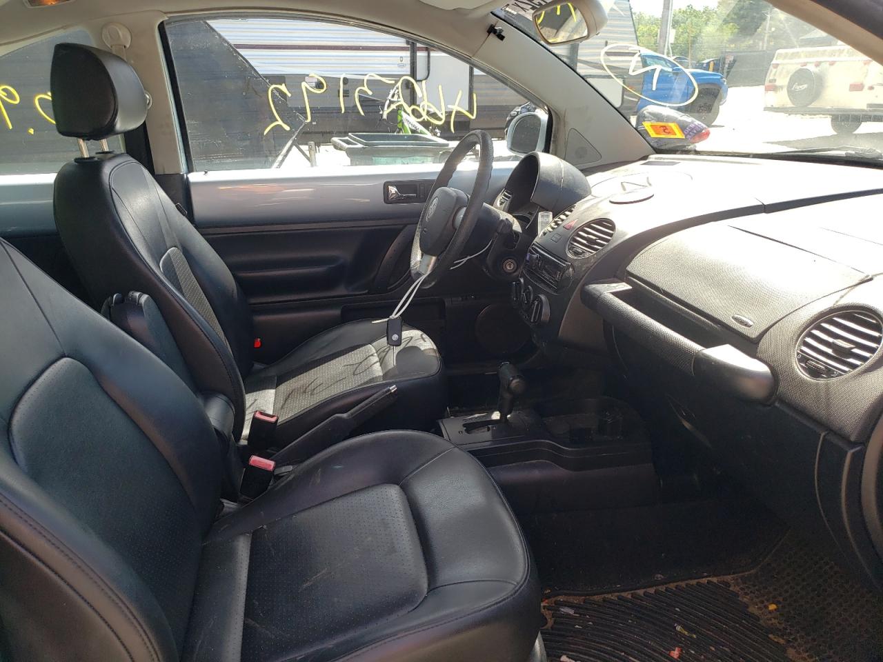 Photo 5 from auction – 2010 VOLKSWAGEN NEW BEETLE with VIN 3VWPG3AGXAM014300