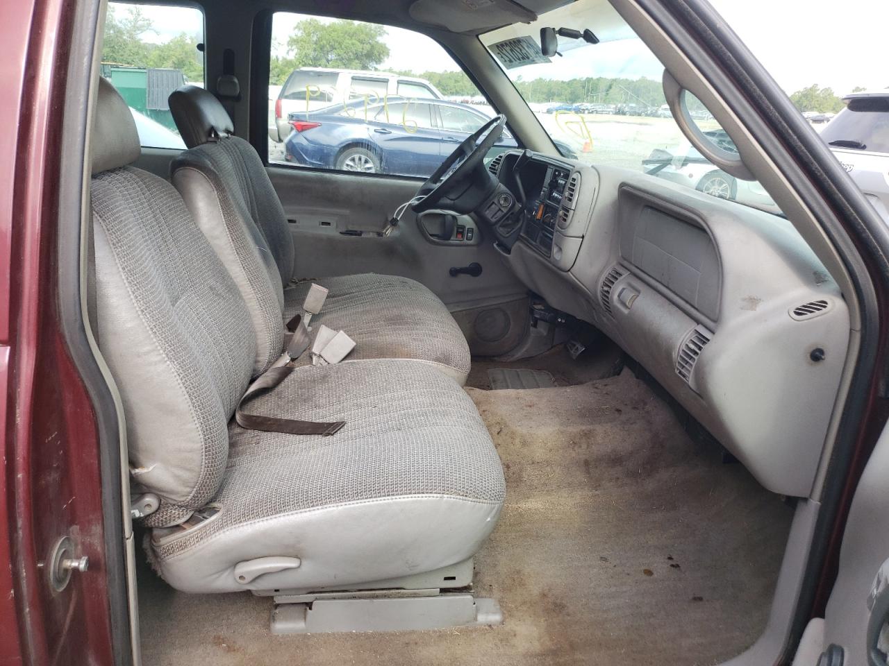 Photo 5 from auction – 1998 CHEVROLET GMT-400 C1 with VIN 1GCEC19M5WE214132