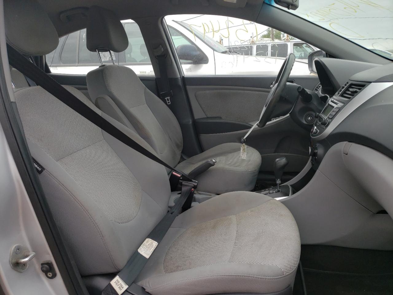 Photo 5 from auction – 2012 HYUNDAI ACCENT GLS with VIN KMHCT4AE0CU218521