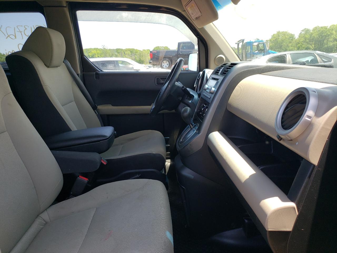 Photo 5 from auction – 2008 HONDA ELEMENT EX with VIN 5J6YH28718L005107