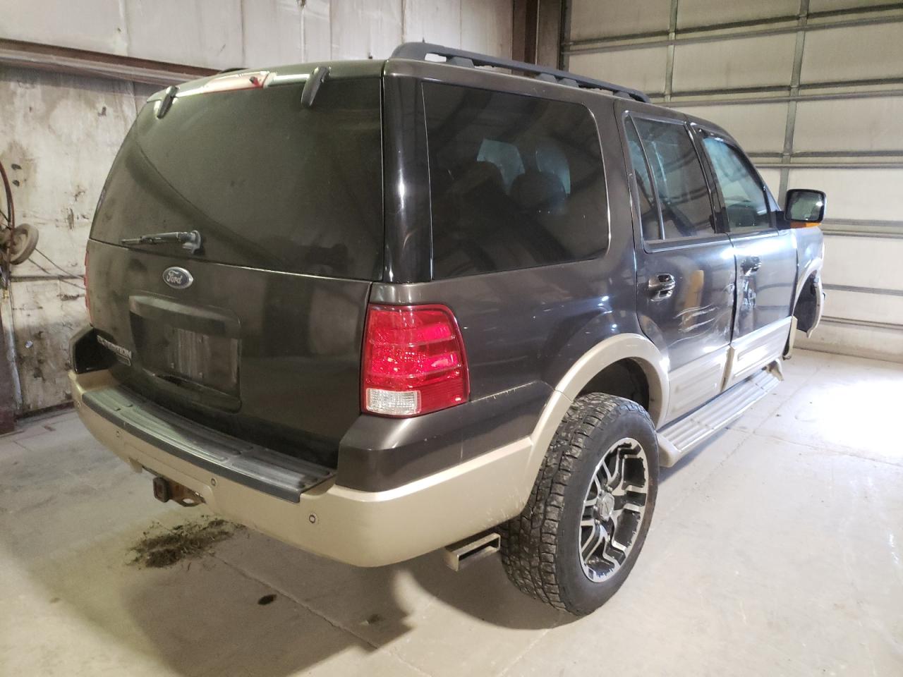Photo 4 from auction – 2006 FORD EXPEDITION with VIN 1FMFU18546LA65263