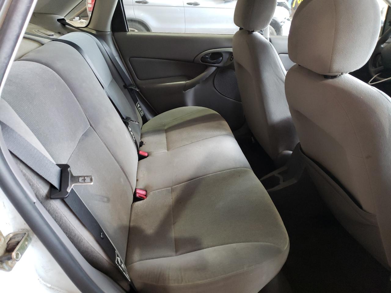 Photo 6 from auction – 2002 FORD FOCUS SE with VIN 1FAFP34P12W331061