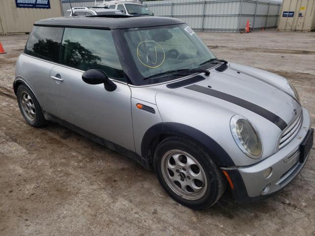 MINI COOPER 2005 with VIN WMWRC33585TK63069 - Photo from auction
