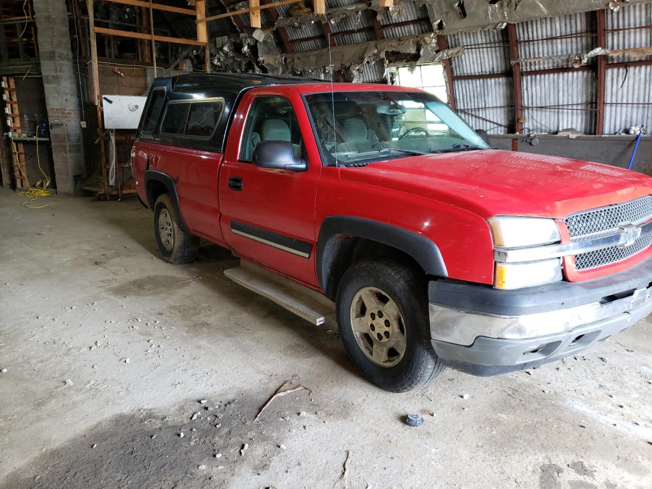 CHEVROLET SILVERADO 2005 with VIN 1GCEK14T35E182586 - Photo from auction
