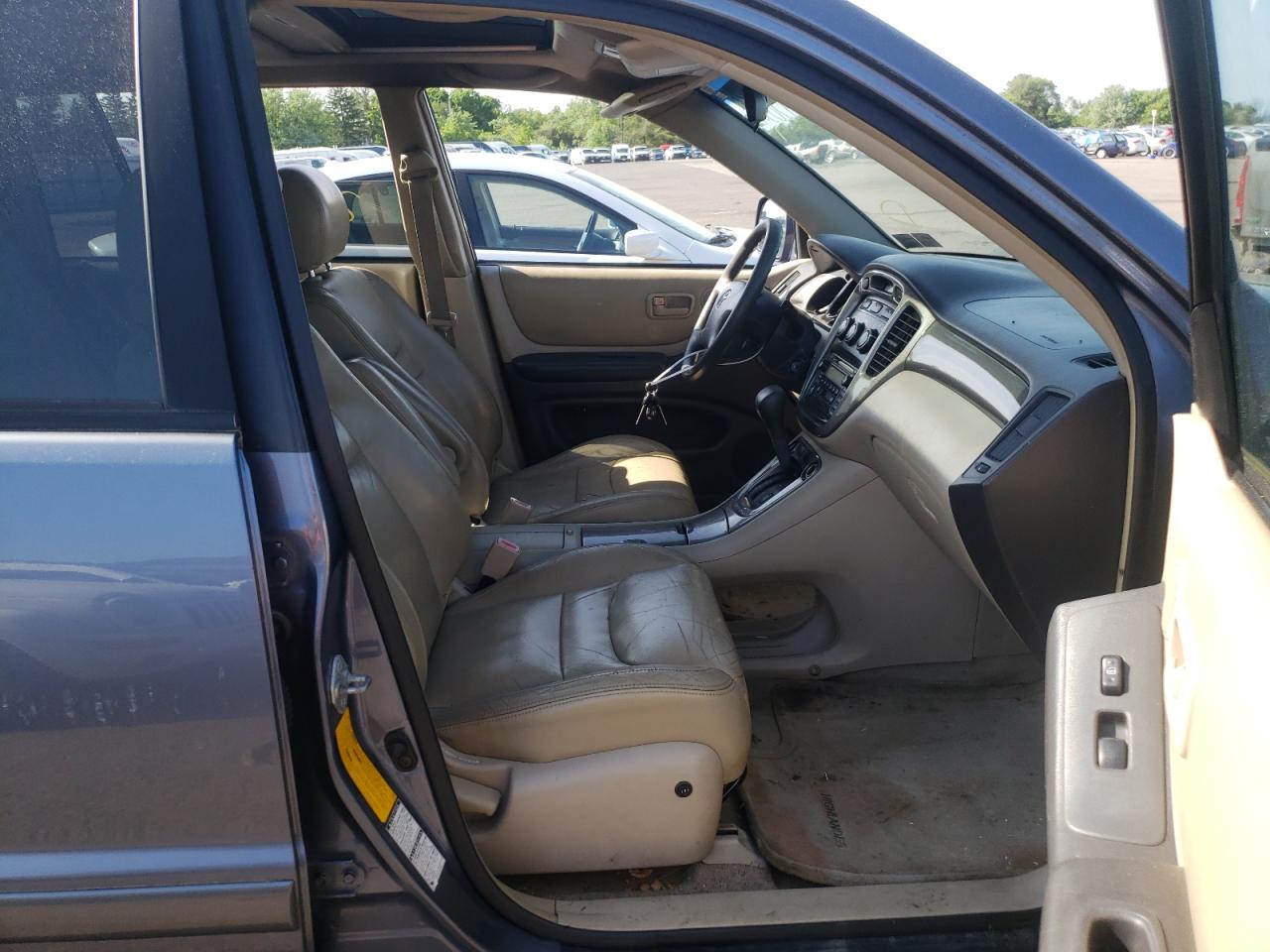 Foto 5 de la subasta – 2003 TOYOTA HIGHLANDER con VIN JTEHF21A130121575