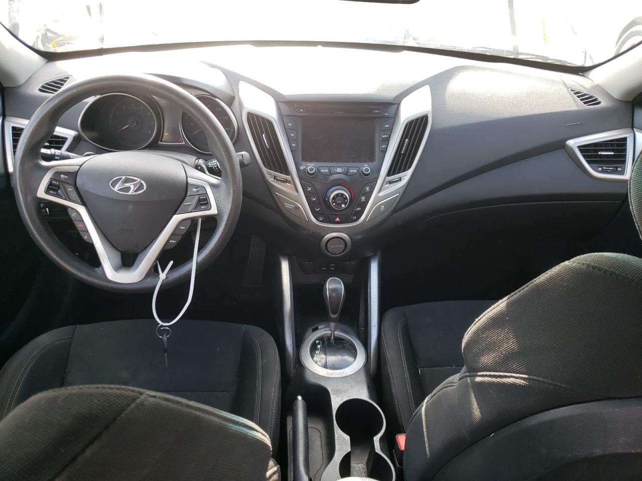 Photo 9 from auction – 2016 HYUNDAI VELOSTER with VIN KMHTC6AD6GU277128