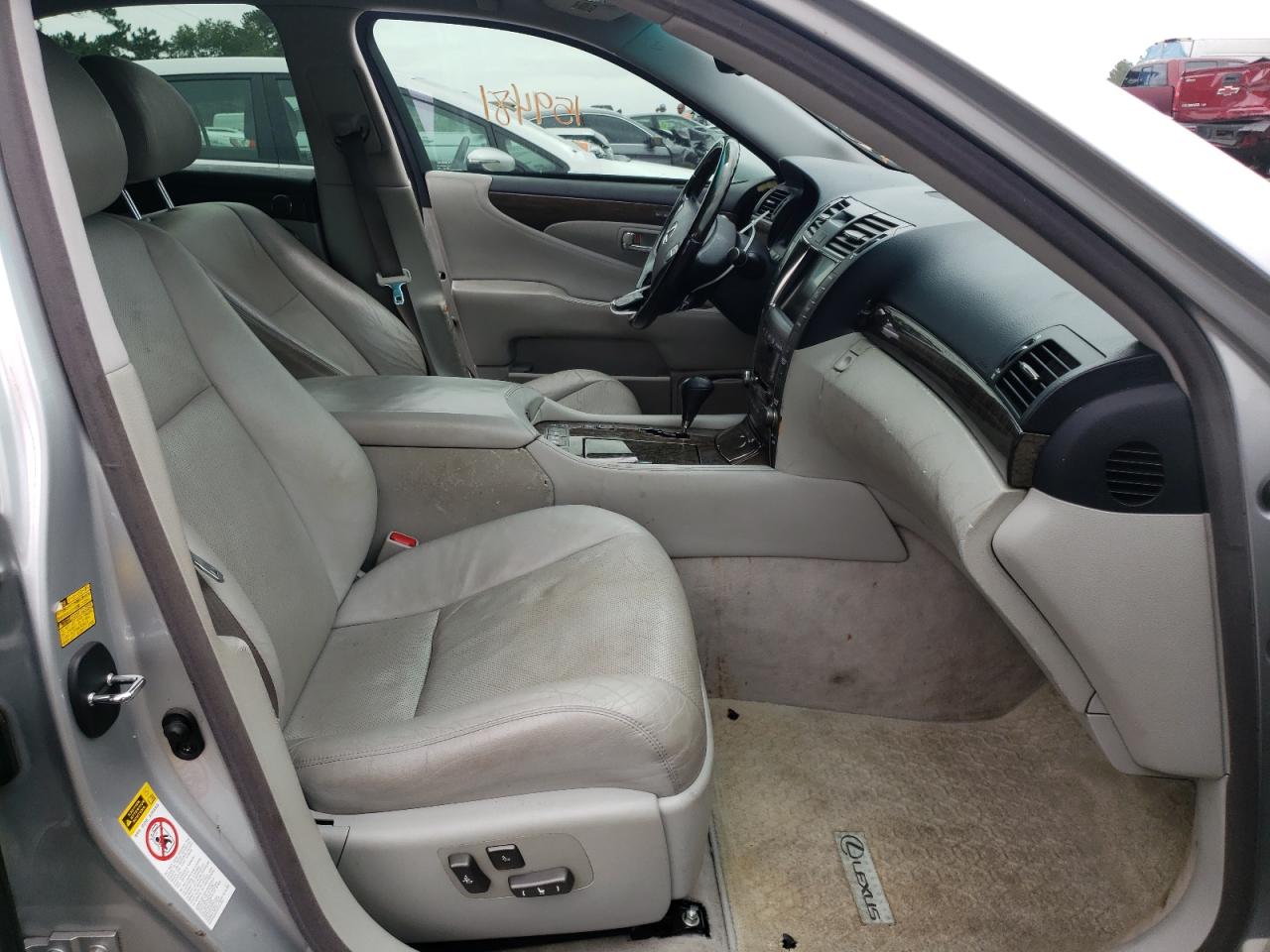Photo 5 from auction – 2007 LEXUS LS 460 with VIN JTHBL46F975045811