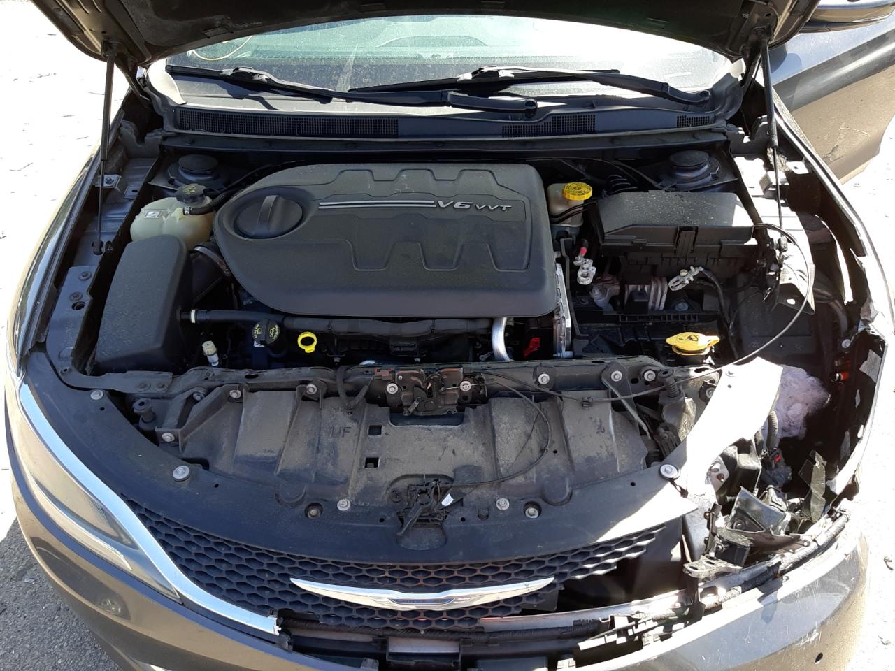 Photo 7 from auction – 2015 CHRYSLER 200 C with VIN 1C3CCCCG1FN678092