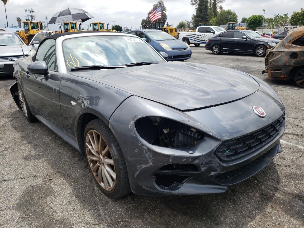 FIAT 124 SPIDER 2017 with VIN JC1NFAEK1H0123092 - Photo from auction