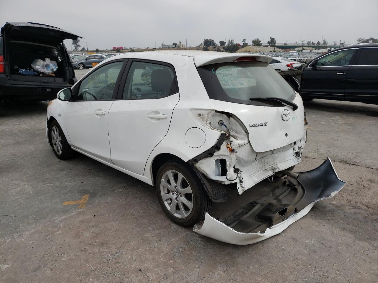 Photo 3 from auction – 2013 MAZDA MAZDA2 with VIN JM1DE1LY5D0160049