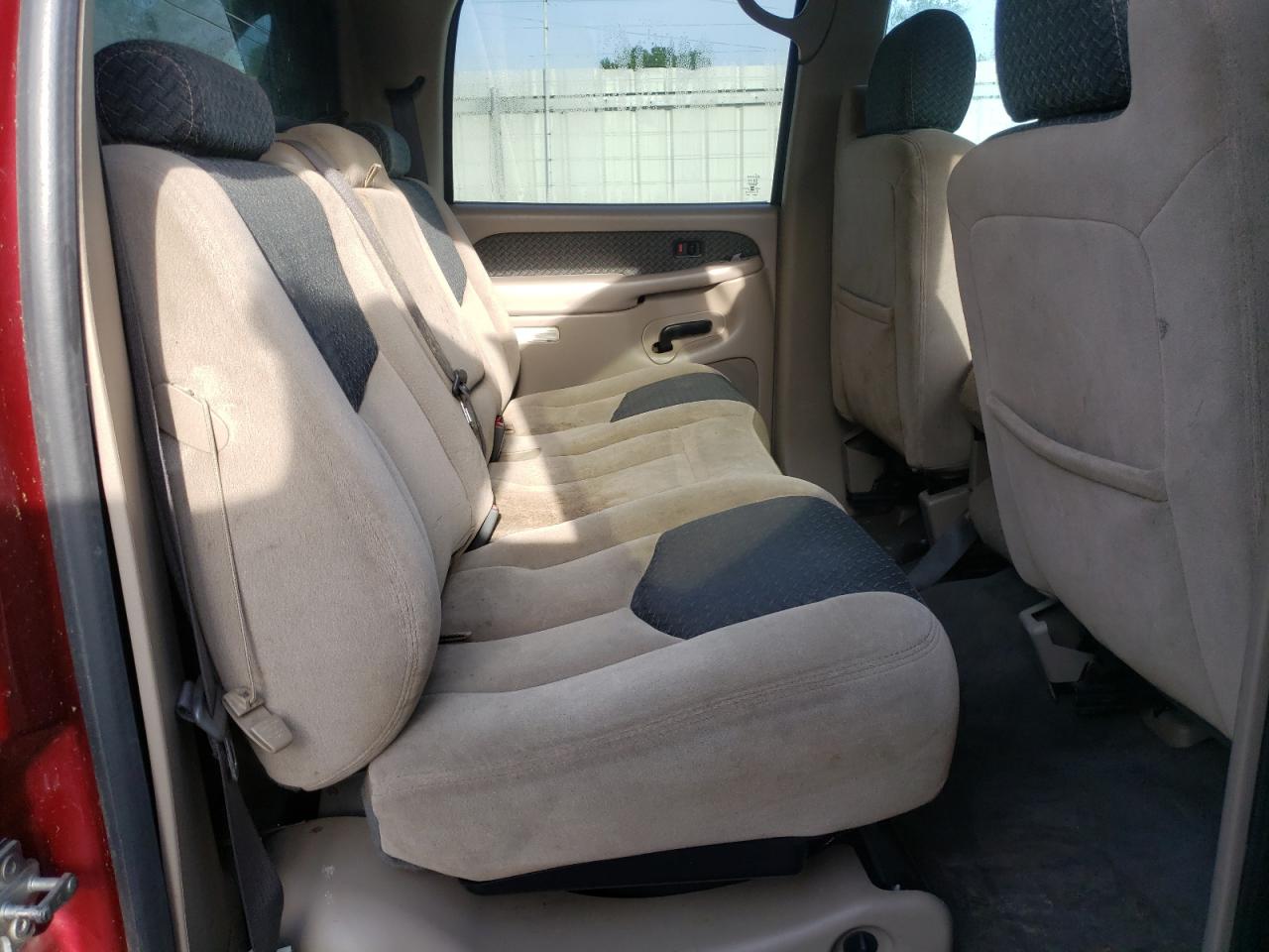 Photo 6 from auction – 2004 CHEVROLET AVALANCHE with VIN 3GNEC12T04G336542