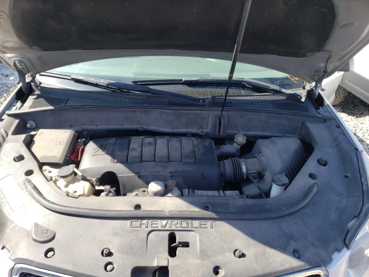 Photo 7 from auction – 2010 CHEVROLET TRAVERSE L with VIN 1GNLREED8AS132903
