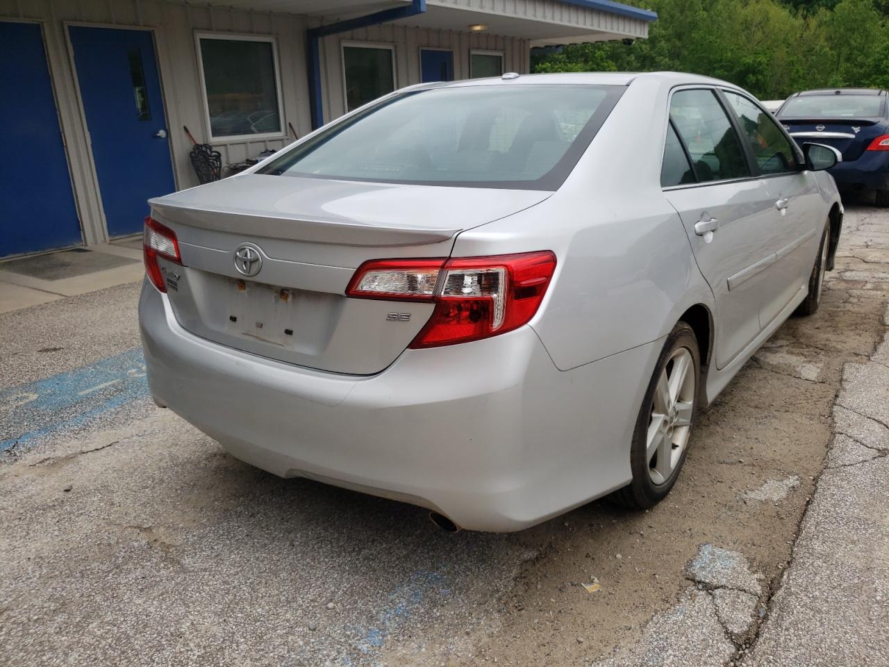 Photo 4 from auction – 2014 TOYOTA CAMRY L with VIN 4T1BF1FK3EU347324