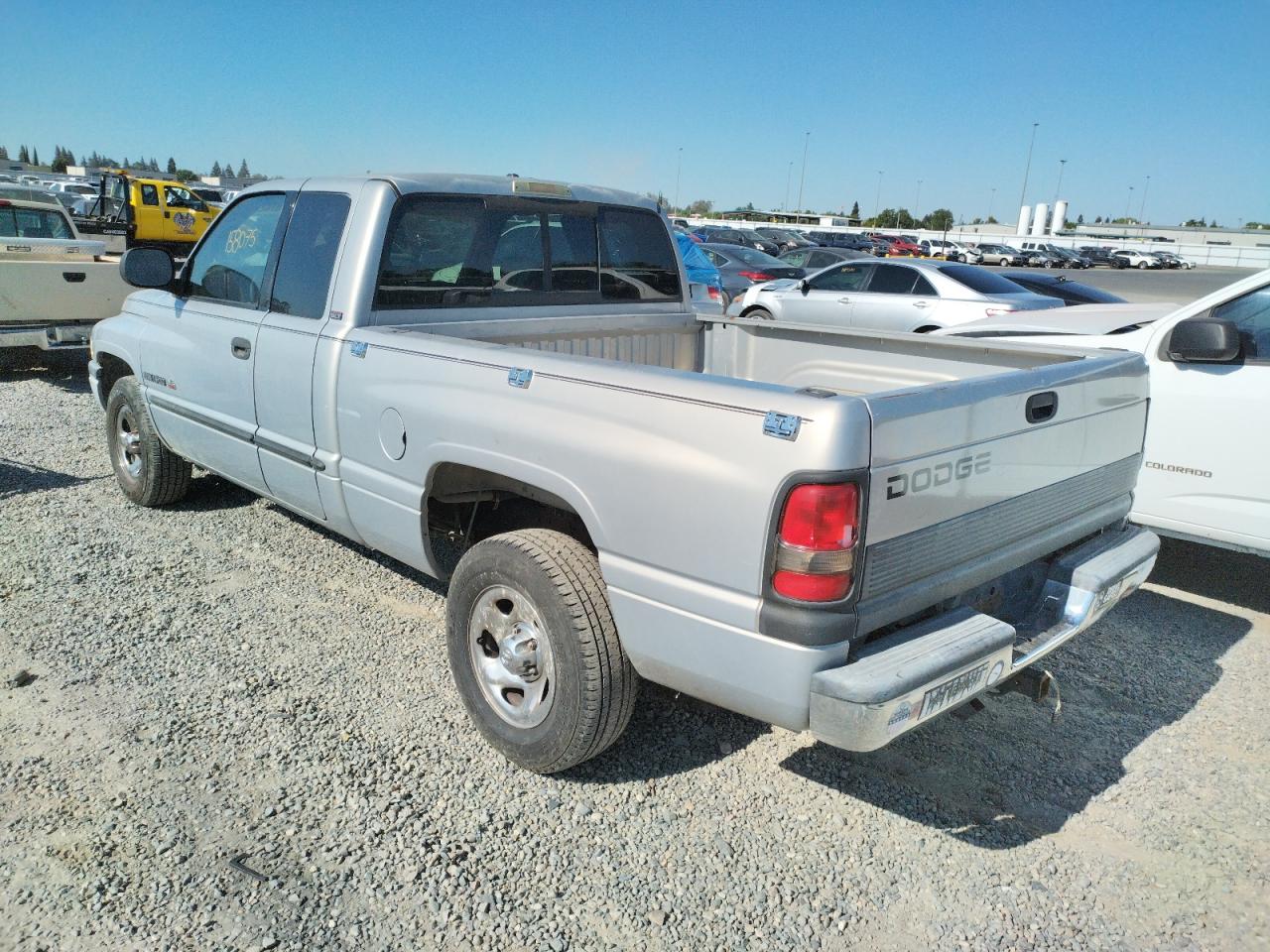 Photo 3 from auction – 2000 DODGE RAM 1500 with VIN 1B7HC13Y4YJ189145
