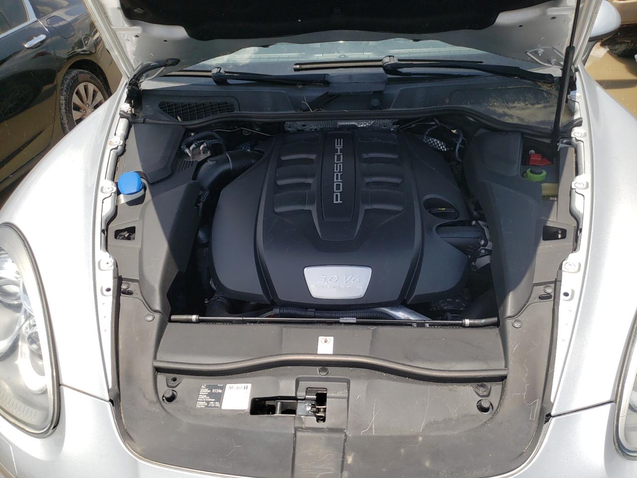 Photo 12 from auction – 2014 PORSCHE CAYENNE with VIN WP1AF2A22ELA38266